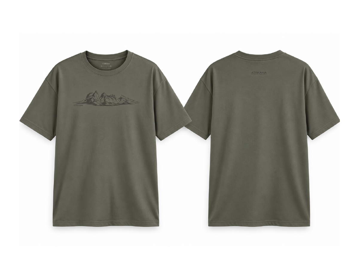 Atakama — polera verde montañas