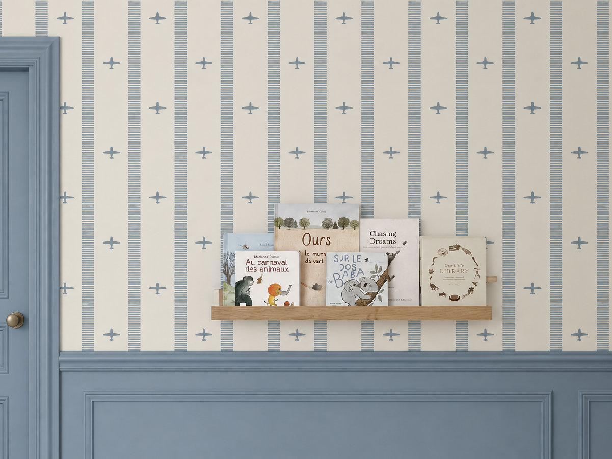 Wallpaper — aviones azul en pieza infantil